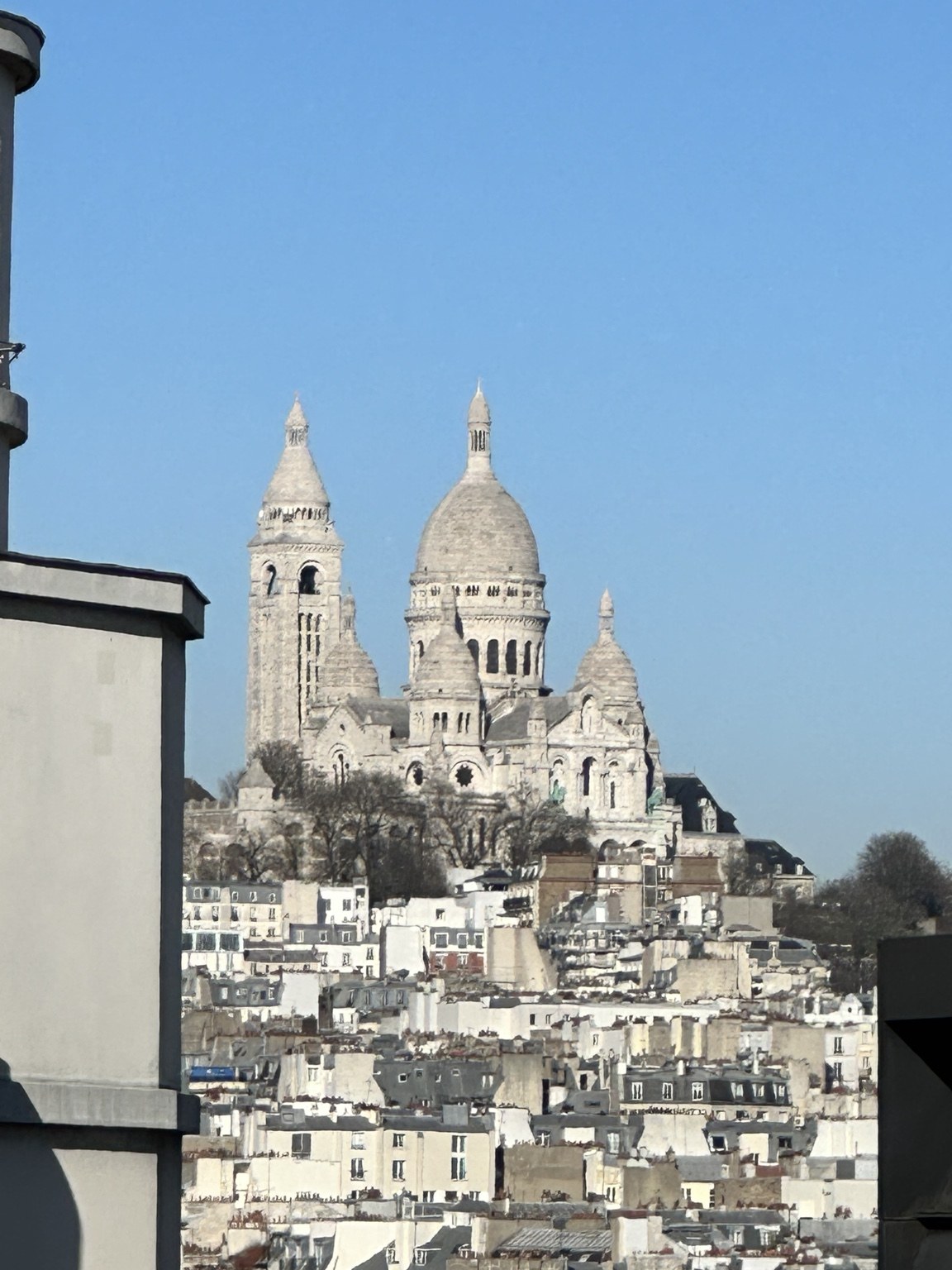 Sacré-Cœur above the Paris rooftops